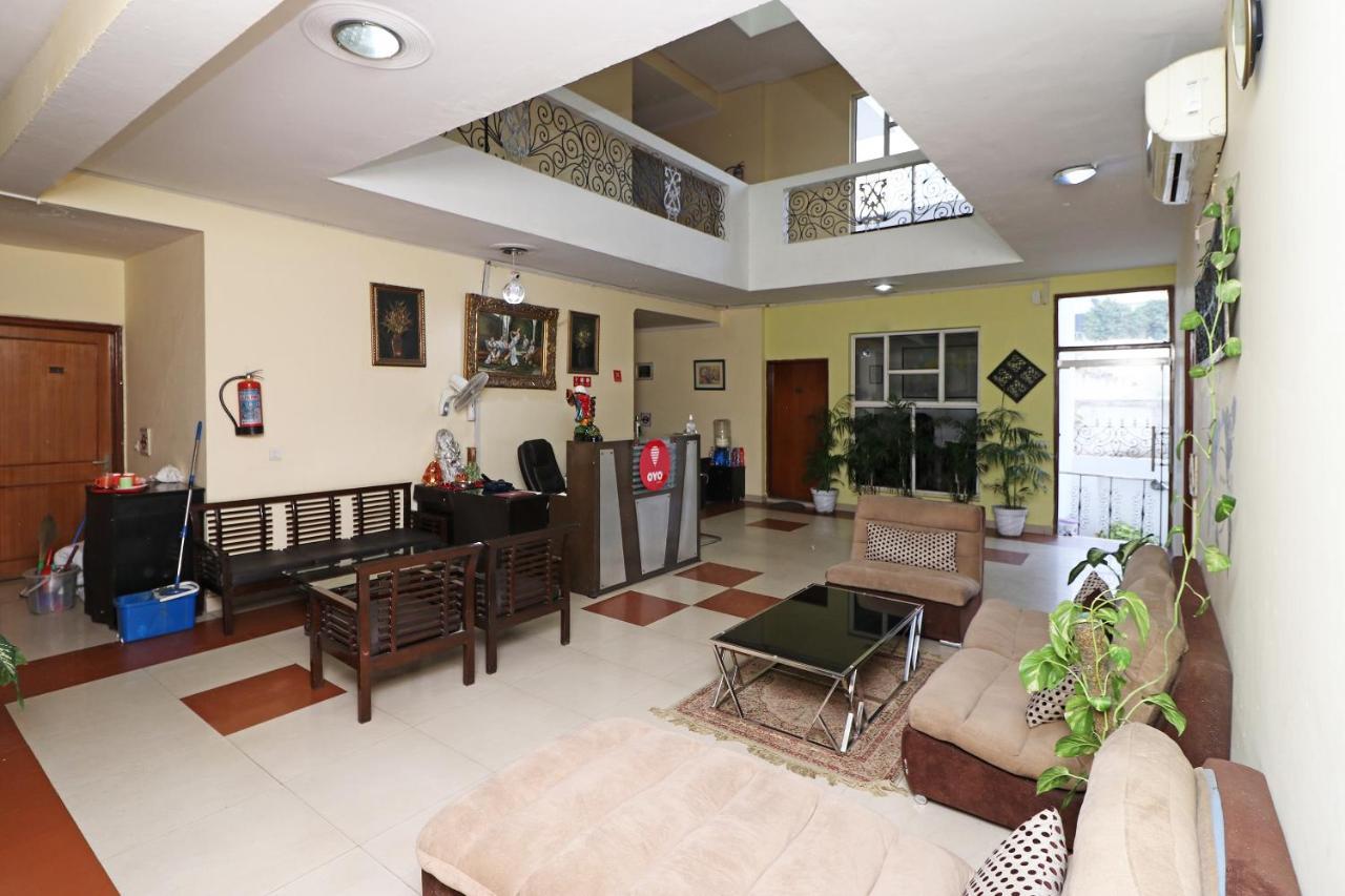 Hotel Oyo 6608 Sector 56 Badshahpur Exterior foto